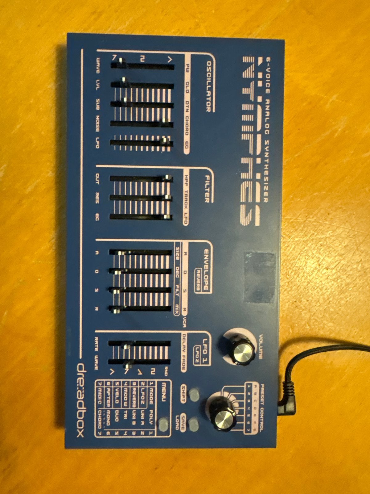 Dreadbox Nymphes 6-stemmige analoge synthesizer, Overige merken, Zo goed als nieuw, Met midi-aansluiting, Overige aantallen