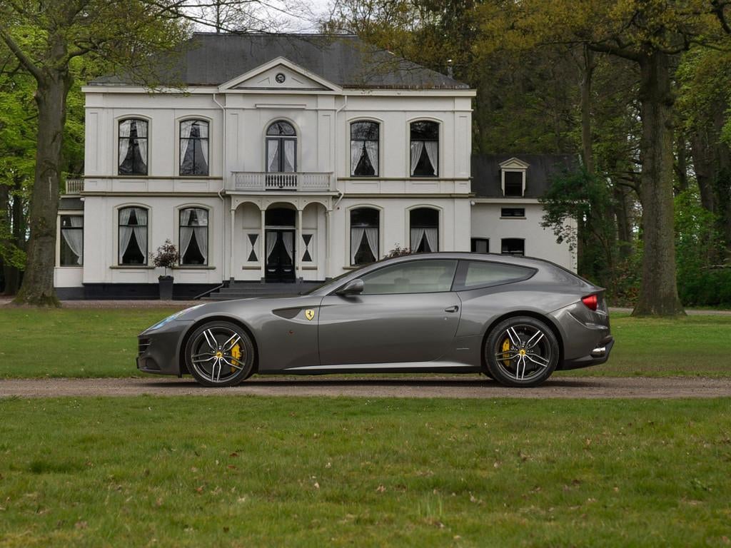 Ferrari FF 6.3 V12 | Perfect maintenance (bj 2013), Auto's, Ferrari, Euro 5, 12 cilinders, 4 stoelen, Leder