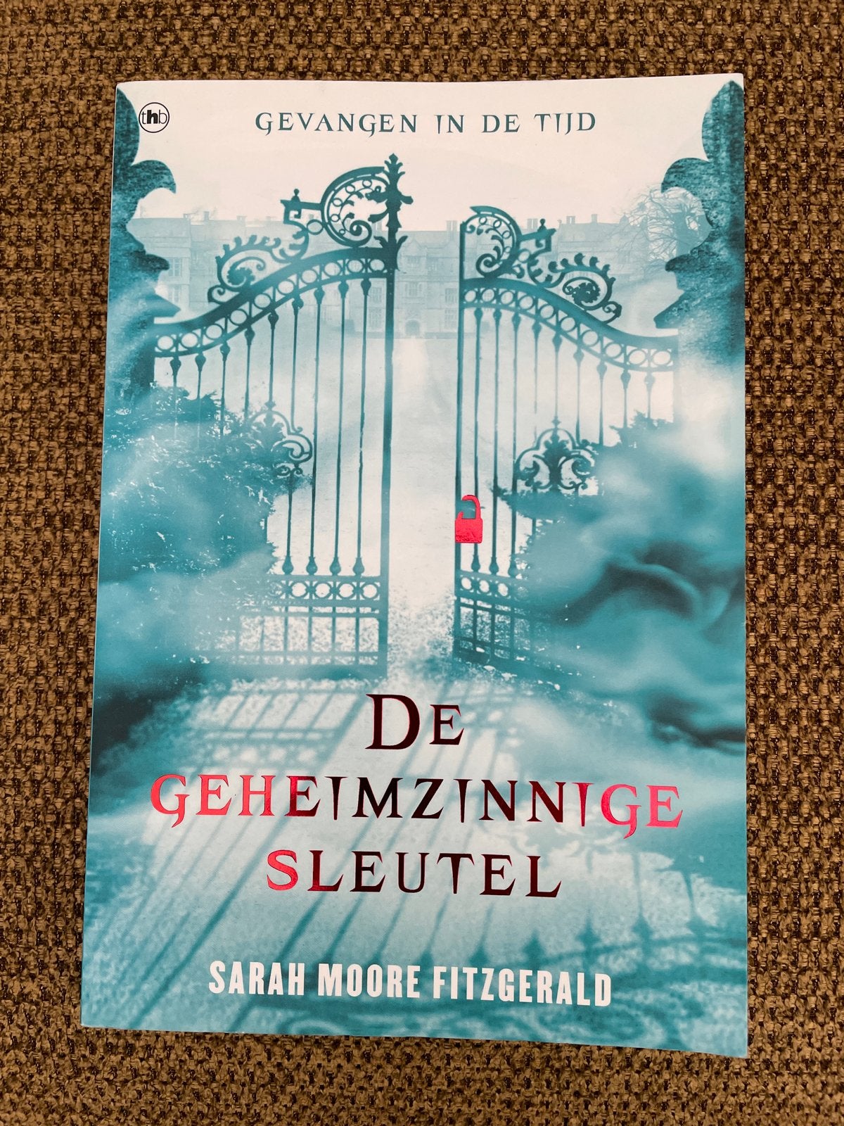Sarah Moore Fitzgerald - De geheimzinnige sleutel, Ophalen of Verzenden, Zo goed als nieuw, Sarah Moore Fitzgerald