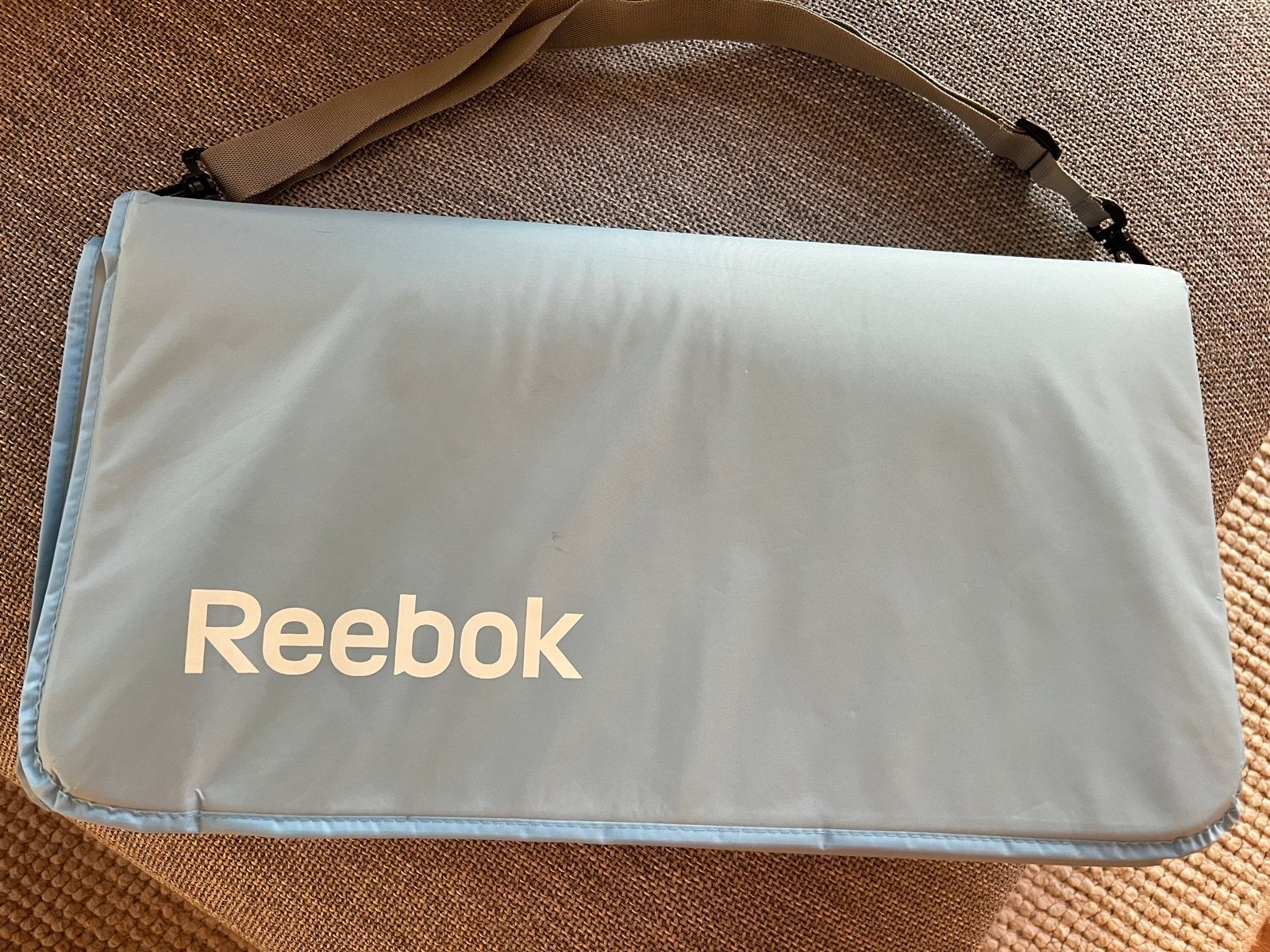 Reebok Fitnessmat - Opvouwbaar en Draagbaar, Sport en Fitness, Fitnessmaterialen, Ophalen, Gebruikt, Armen, Fitnessmat