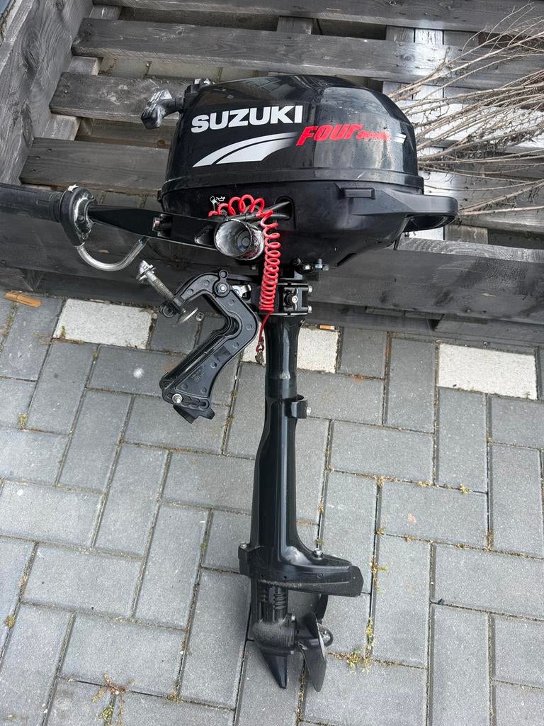 Suzuki 2,5 pk. Vrijwel niet gebruikt, was van bijboot., Watersport en Boten, Accessoires en Onderhoud, Ophalen, Zo goed als nieuw