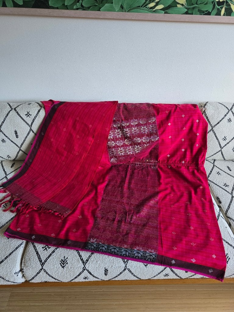Vintage Bali sarong + selendang set rood ikat Indonesie, Overige materialen, Nieuw, Ophalen of Verzenden, 30 tot 120 cm