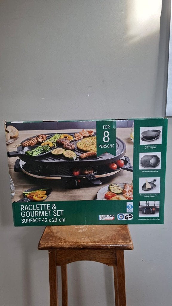 Compleet gourmetstel 8 personen - Nooit gebruikt!, Ophalen, Nieuw, 8 personen of meer
