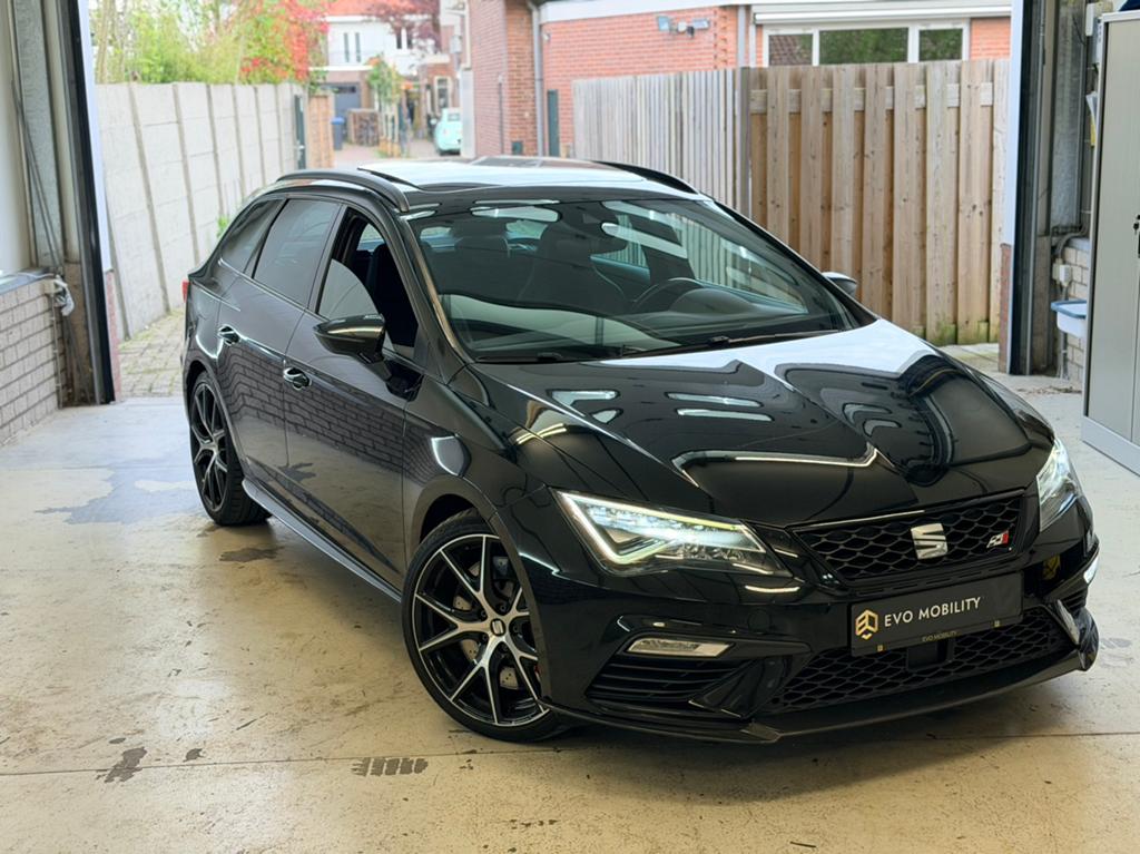 SEAT LEON 2.0 TSI CUPRA CARBON EDITION  | PANORAMA | 4DRIVE, Auto's, Seat, Automaat, 4 cilinders, Leon, 1445 kg