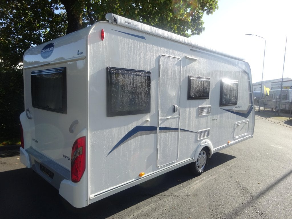 Foto 7 van Caravelair Antares 470 Met Mover en Luifel