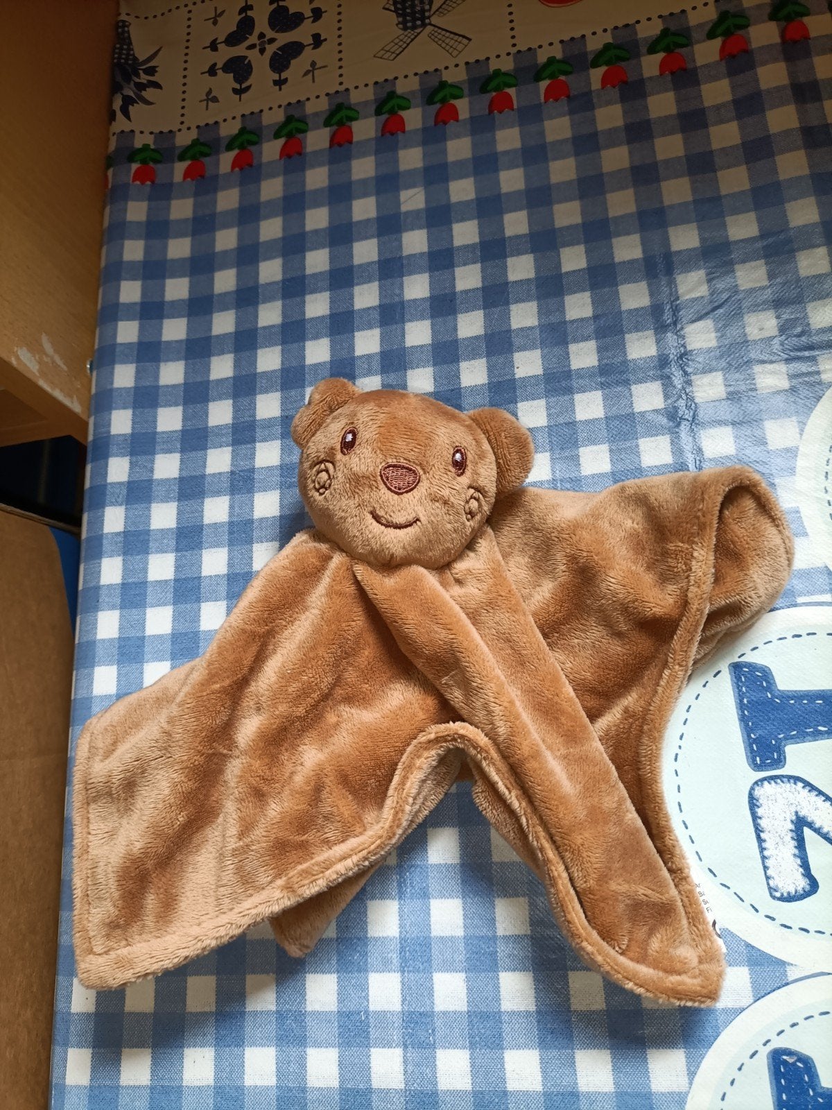 Bruine beer knuffeldoekje met rammelaar, Ophalen of Verzenden, Zo goed als nieuw