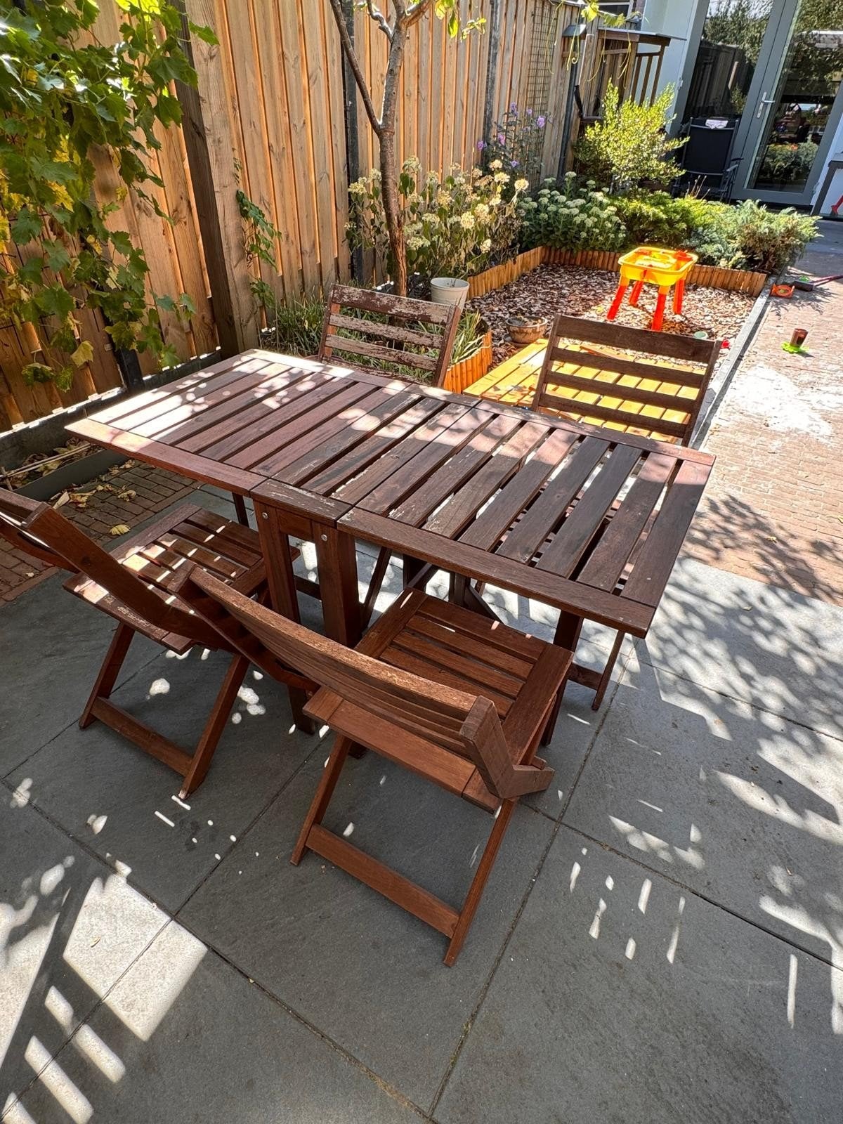 Ikea houten tuinset met inklapbare tafel en stoelen, Tuin en Terras, Ophalen, 4 zitplaatsen, Gebruikt, Tuinset