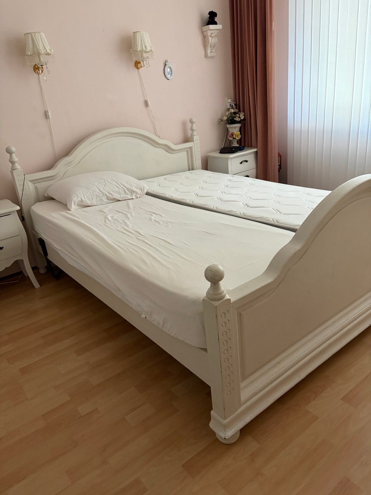 Tweepersoonsbed met lattenbodem en verstelbare hoofdsteun, Ophalen, Wit, Tweepersoons, 200 cm