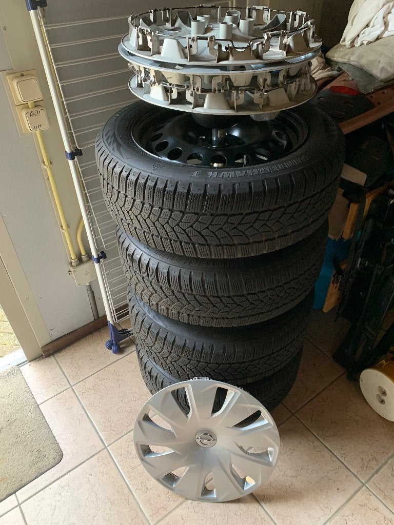 Winterbanden Opel Astra Sporttourer, Ophalen, Gebruikt, 16 inch, Banden en Velgen
