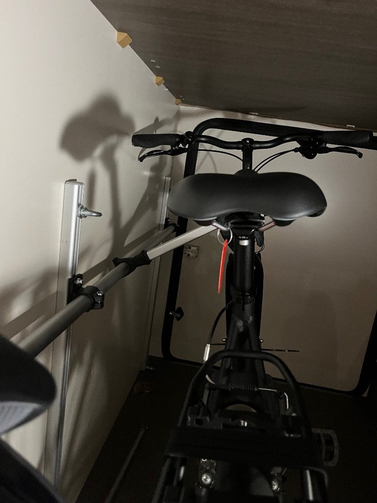 fietsdrager voor in de camper, Ophalen, 2 fietsen, Zo goed als nieuw, Fietsendrager-accessoire