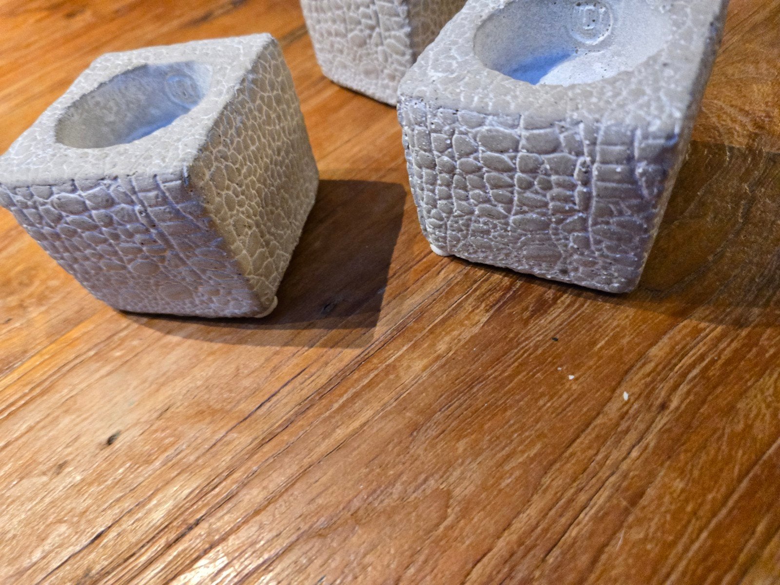 Set van 3 cementen houders voor waxinelichtjes, Ophalen of Verzenden, Zo goed als nieuw, Wit, Kandelaar