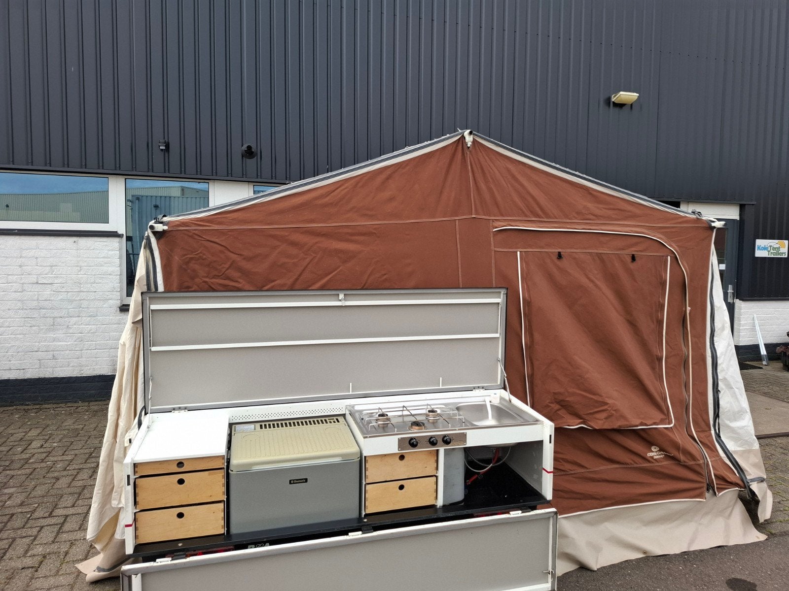 Combi Camp Valley comfort met keuken 2012, Ophalen, Combi-Camp, Tot en met 2, Aanwezig