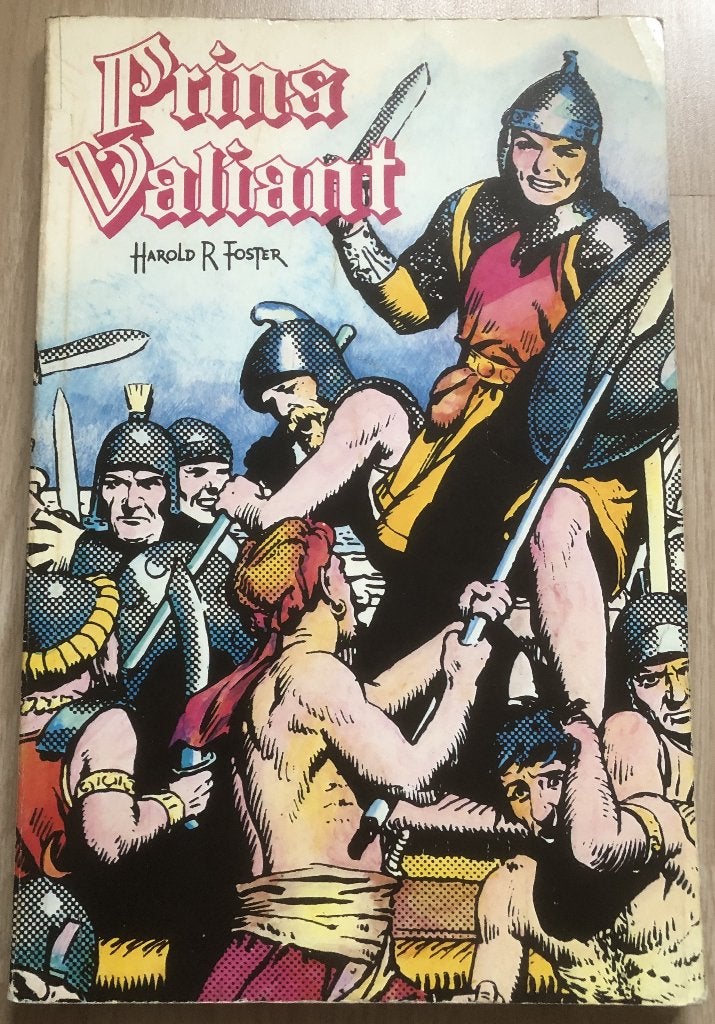 HAROLD R. FOSTER - PRINS VALIANT - GROOT BOEK - 25 X 38 CM, Eén stripboek, Ophalen of Verzenden, Zo goed als nieuw
