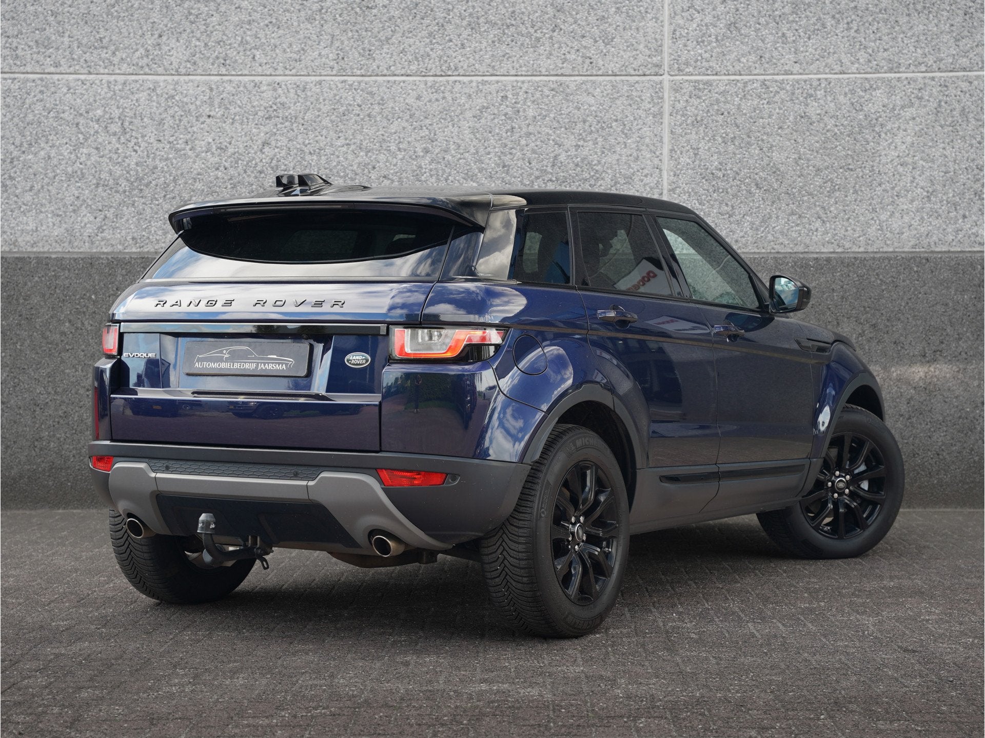 Land Rover Range Rover Evoque 2.0 D150 AWD R-Dynamic S | Pan, Auto's, Automaat, Gebruikt, Leder, Bedrijf