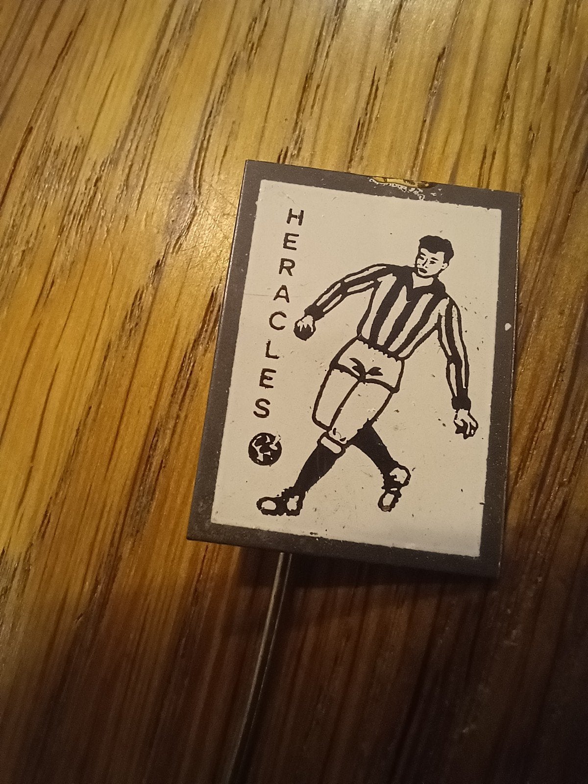 Speldje Heracles (sport voetbal Almelo), Ophalen, Gebruikt, Sport, Speldje of Pin