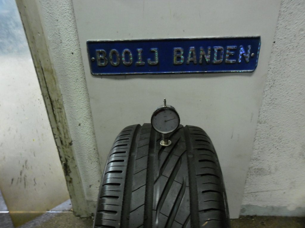 245 45 17 demobanden uniroyal raisport 5 met 7,8 mm profiel, 245 mm, Banden en Velgen, 17 inch, Ophalen of Verzenden