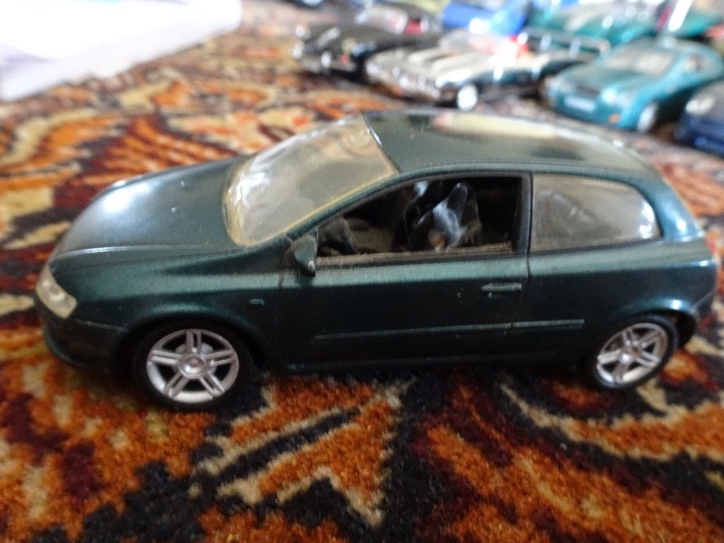 MOOIE FIAT STILO  NOREV GROEN  ZIE JE NIET VEEL 1;43, Ophalen of Verzenden, Gebruikt, Auto, Norev