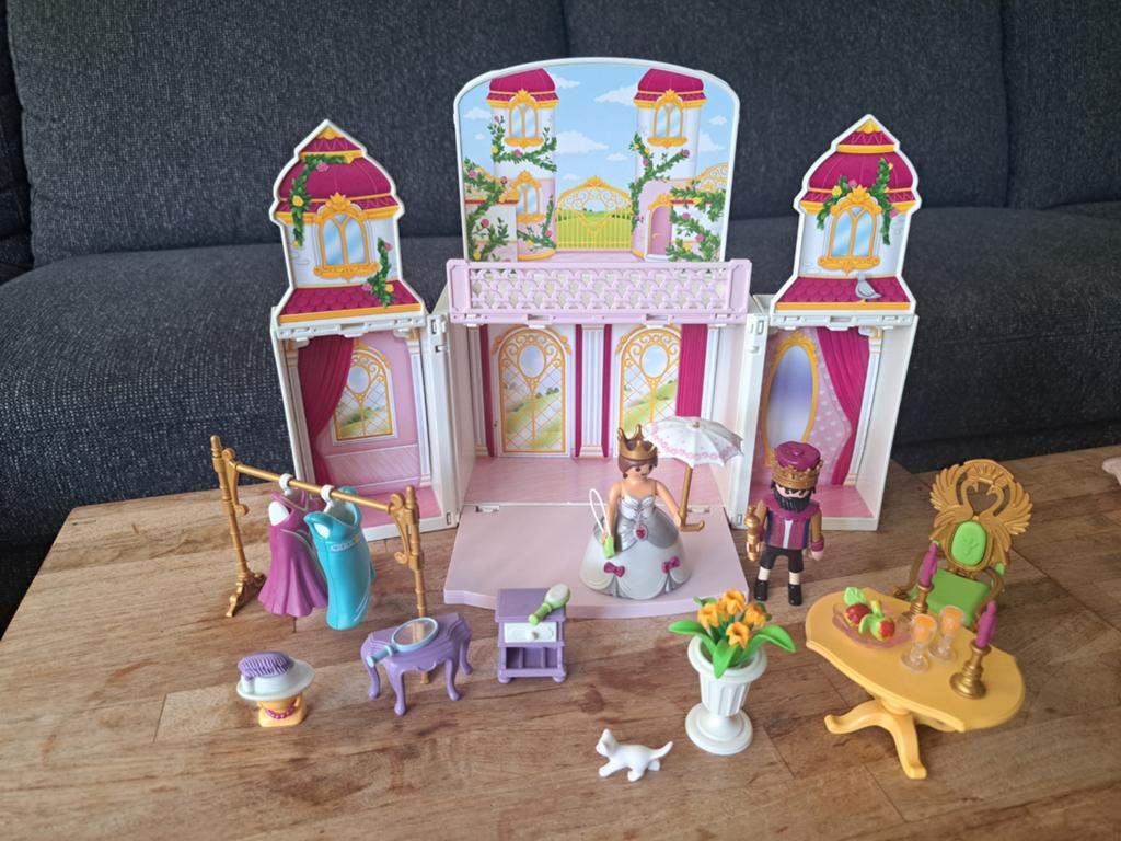 Playmobil Prinsessenkasteel met accessoires en prinses, Ophalen of Verzenden, Zo goed als nieuw, Meisje