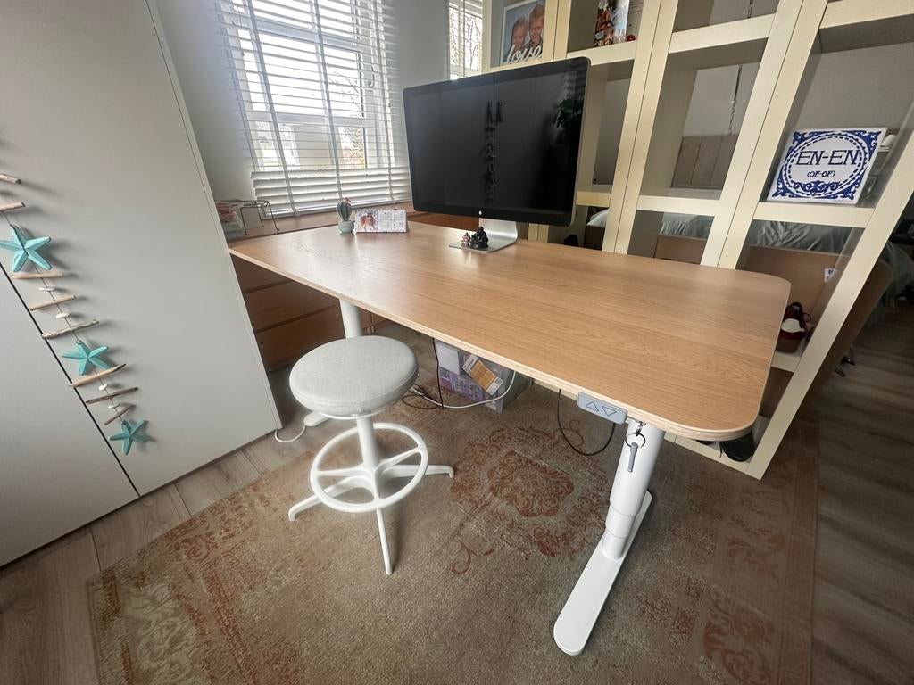 Nieuw elektrisch verstelbare zit-sta bureau 160x80 cm, Ophalen, Elektrisch, Zo goed als nieuw