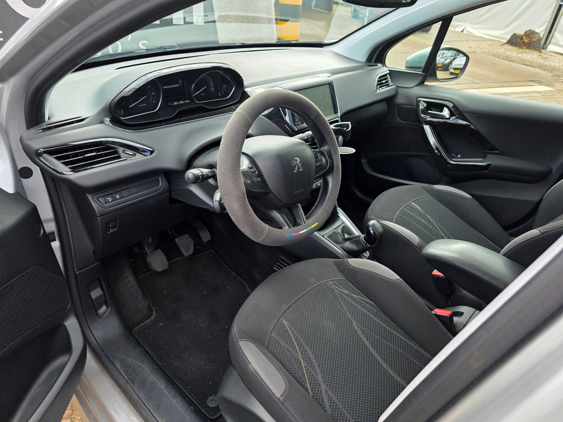 Peugeot 208 1.2 VTi Access 5-deurs AIRCO/cruise, Auto's, Peugeot, Voorwielaandrijving, Euro 5, Gebruikt, 1199 cc