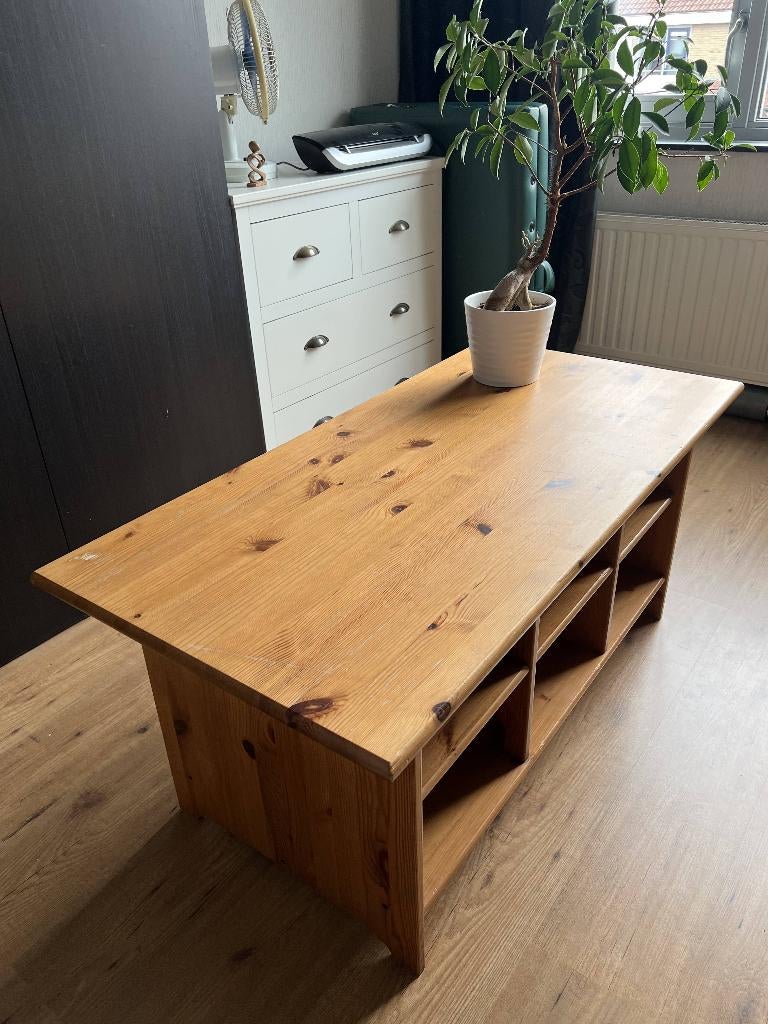 Massief houten tafel met handige opberg vakjes. Opknapper, Huis en Inrichting, Tafels | Salontafels, Ophalen, Gebruikt, 50 tot 100 cm