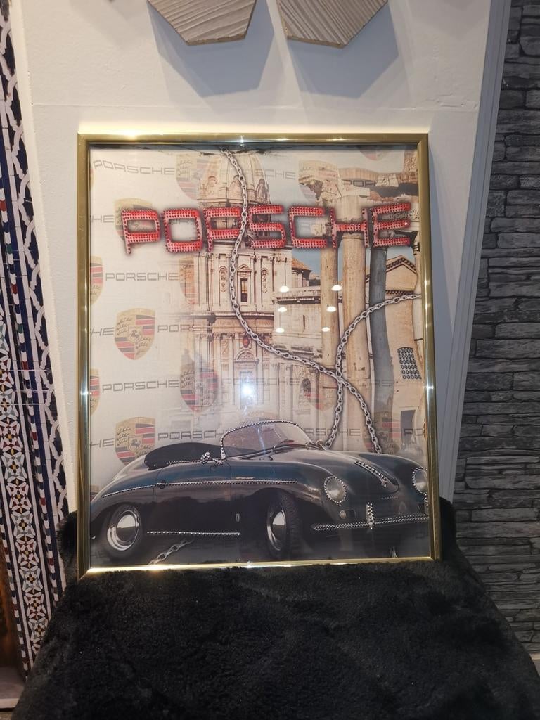 Groot vintage poster met porsche 356 naam en logo's ️

Ge, Ophalen of Verzenden, Kunststof, 50 tot 75 cm, Minder dan 50 cm
