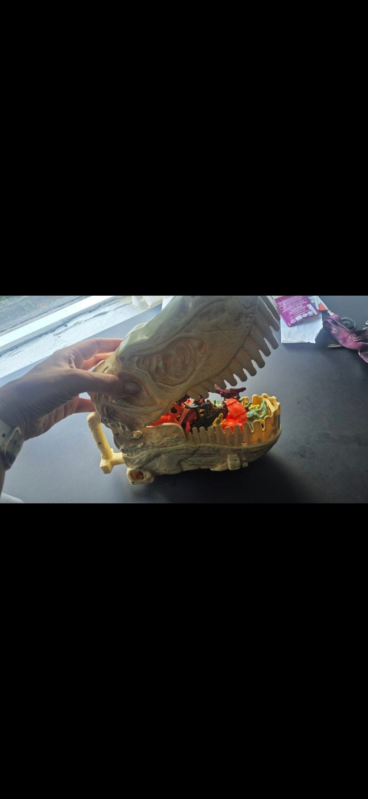 Dino hoofd gevuld met mini dino's, Ophalen of Verzenden