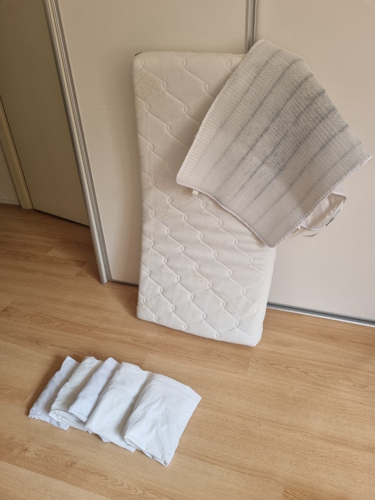 Aerosleep matras, topper + hoeslakens, Ophalen, Gebruikt, Jongetje of Meisje, Overige typen
