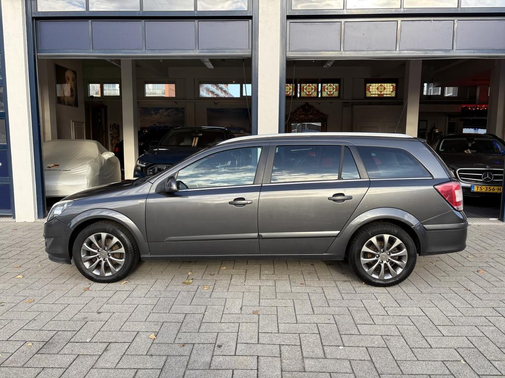 Opel Astra Wagon 1.6 Cosmo 1 EIGENAAR/NAVI/CLIMA/NW APK 10-2, Auto's, Voorwielaandrijving, 15 km/l, Gebruikt, Stoelverwarming