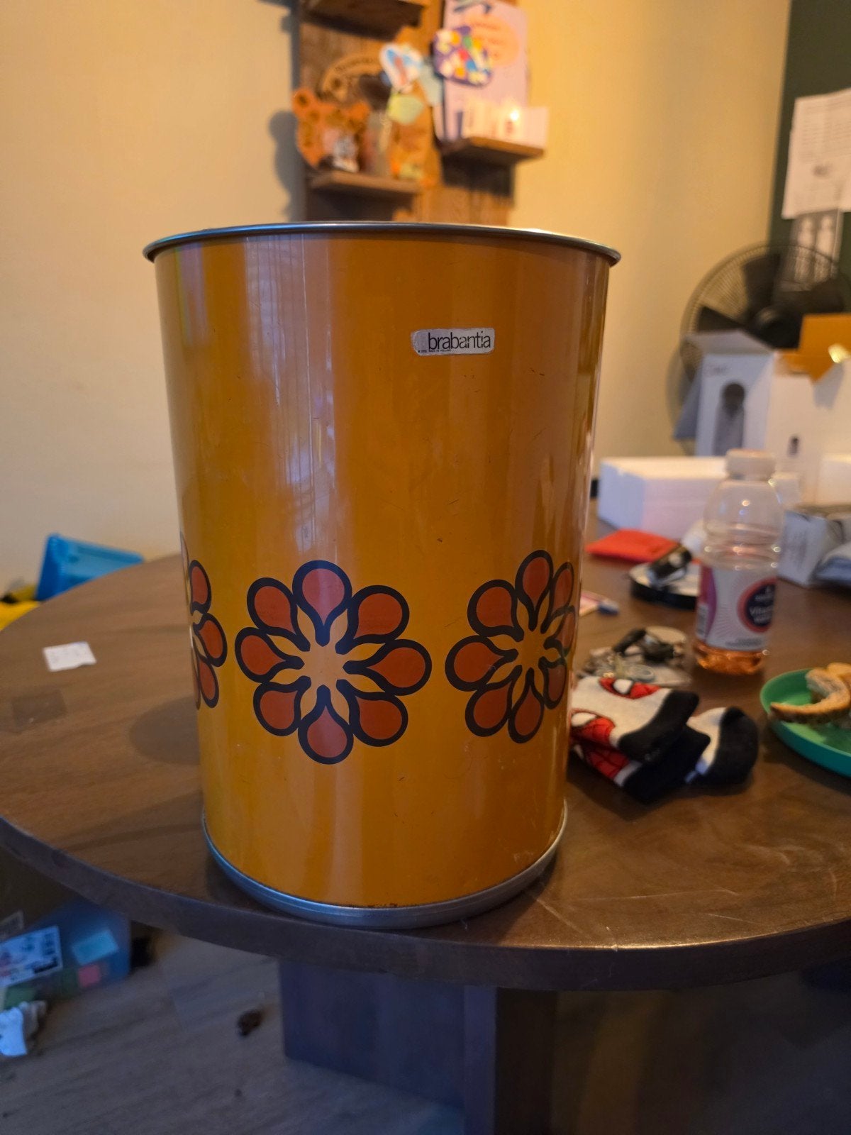 Vintage Brabantia prullenbak - Oranje met bloemmotief, Ophalen, Gebruikt, Metaal, 5 – 50