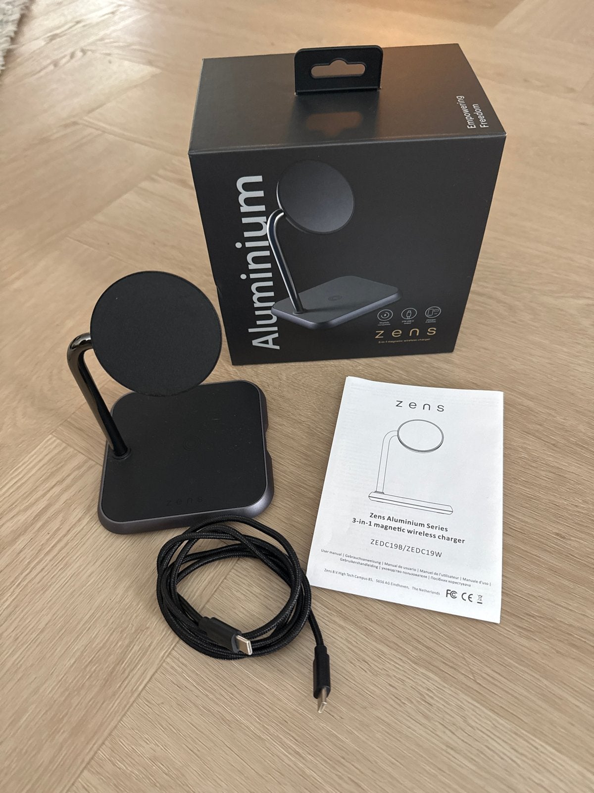 Zens Aluminium 3-in-1 Magnetische Draadloze Oplader, Telecommunicatie, Zens, USB-C, Draadloze oplader, Ophalen of Verzenden