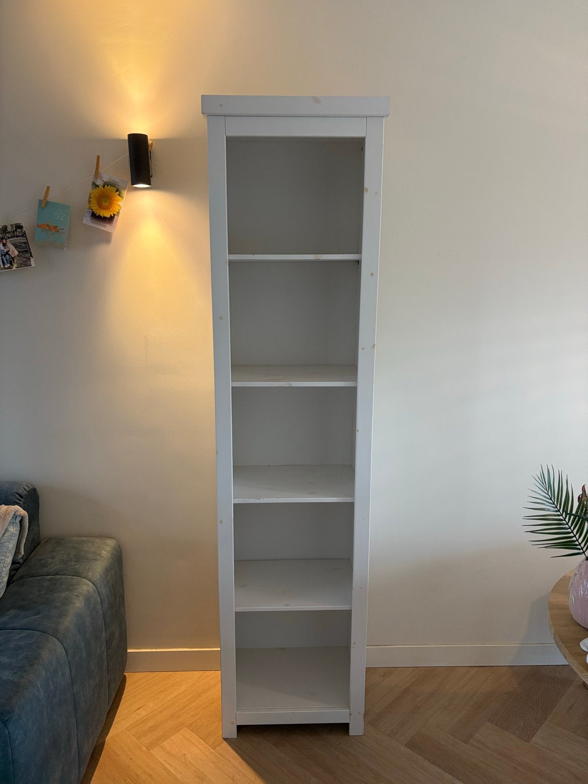 Witte smalle boekenkast, Ophalen, Met plank(en), Minder dan 50 cm, Gebruikt