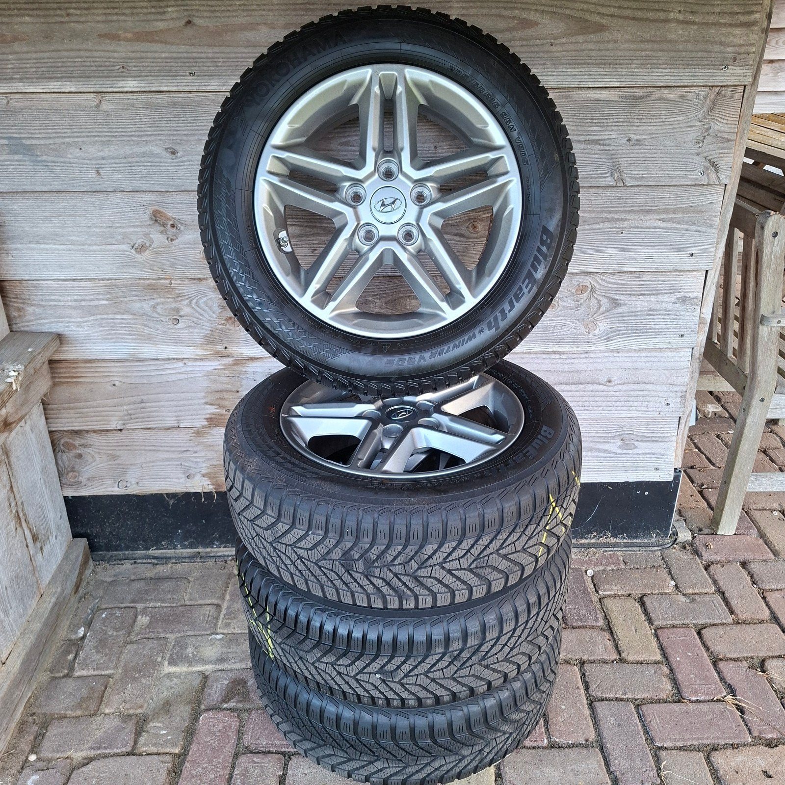 Winterbanden Hyundai Kona 16Inch 2017-2022 Origineel

Hierbi, Auto-onderdelen, Ophalen, Gebruikt, 16 inch, Banden en Velgen