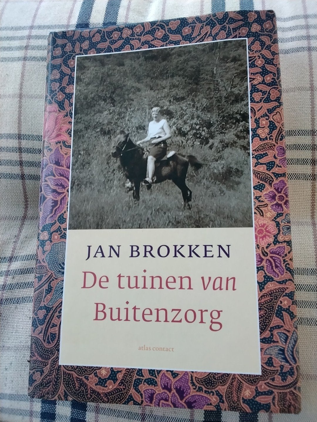 Jan Brokken - De tuinen van Buitenzorg, Ophalen of Verzenden, Zo goed als nieuw, Jan Brokken, Nederland