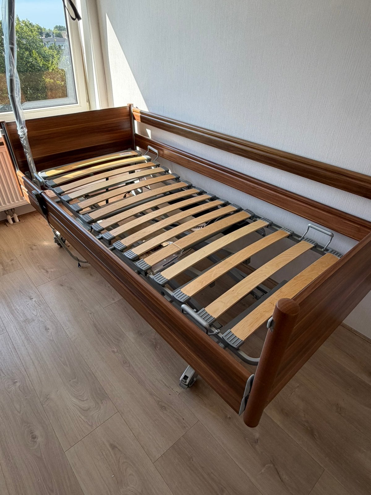 Verstelbaar bed, electrisch, Ophalen, 90 cm, Eenpersoons, 210 cm