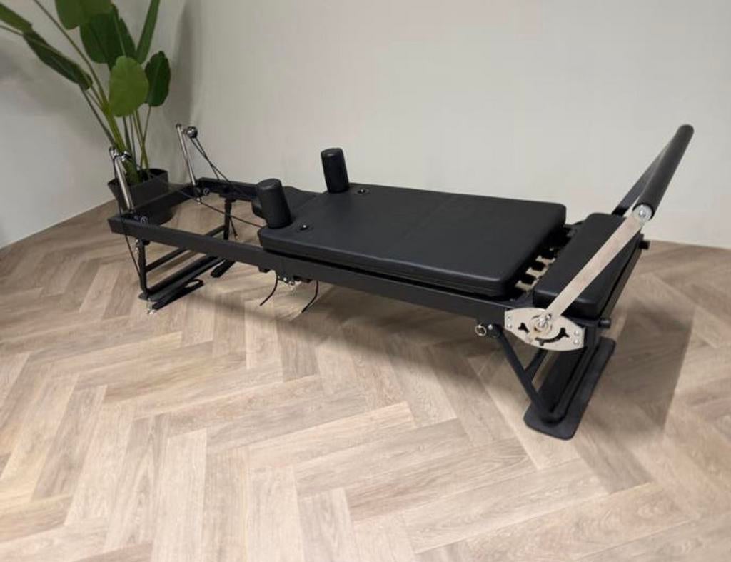 Pilates reformer - zwart - inklapbaar - NIEUW, Ophalen of Verzenden, Zo goed als nieuw, Yogamat