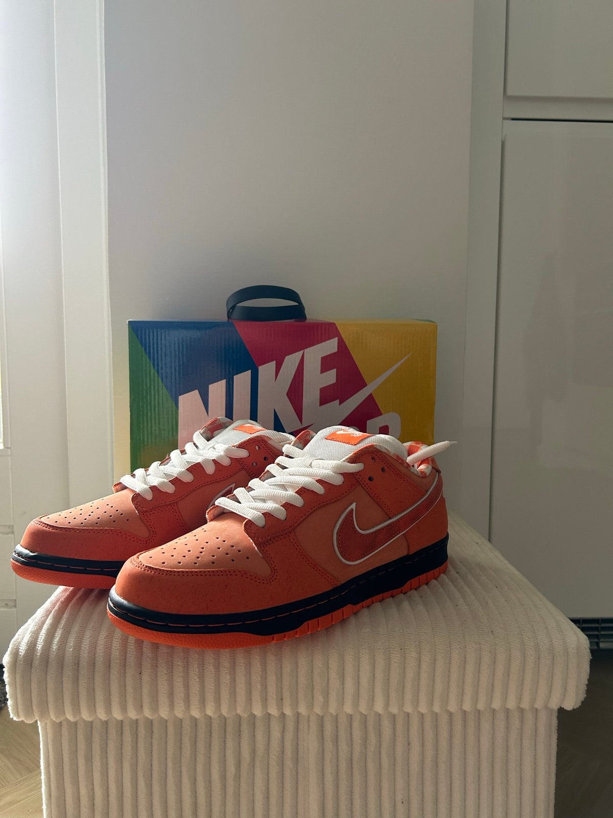 Nike SB Dunk Low 'Lobster' - Maat 42,5, Ophalen of Verzenden, Zo goed als nieuw, Overige kleuren, Sneakers of Gympen