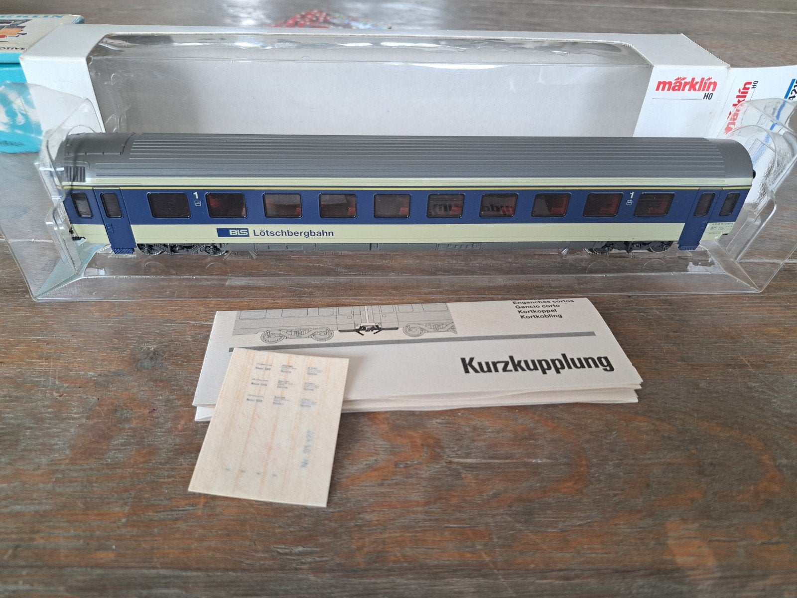Marklin BLS rijtuigen, 1e klas nieuw in ovp, 2e klas geen ov, Wisselstroom, Analoog, Ophalen of Verzenden, Märklin