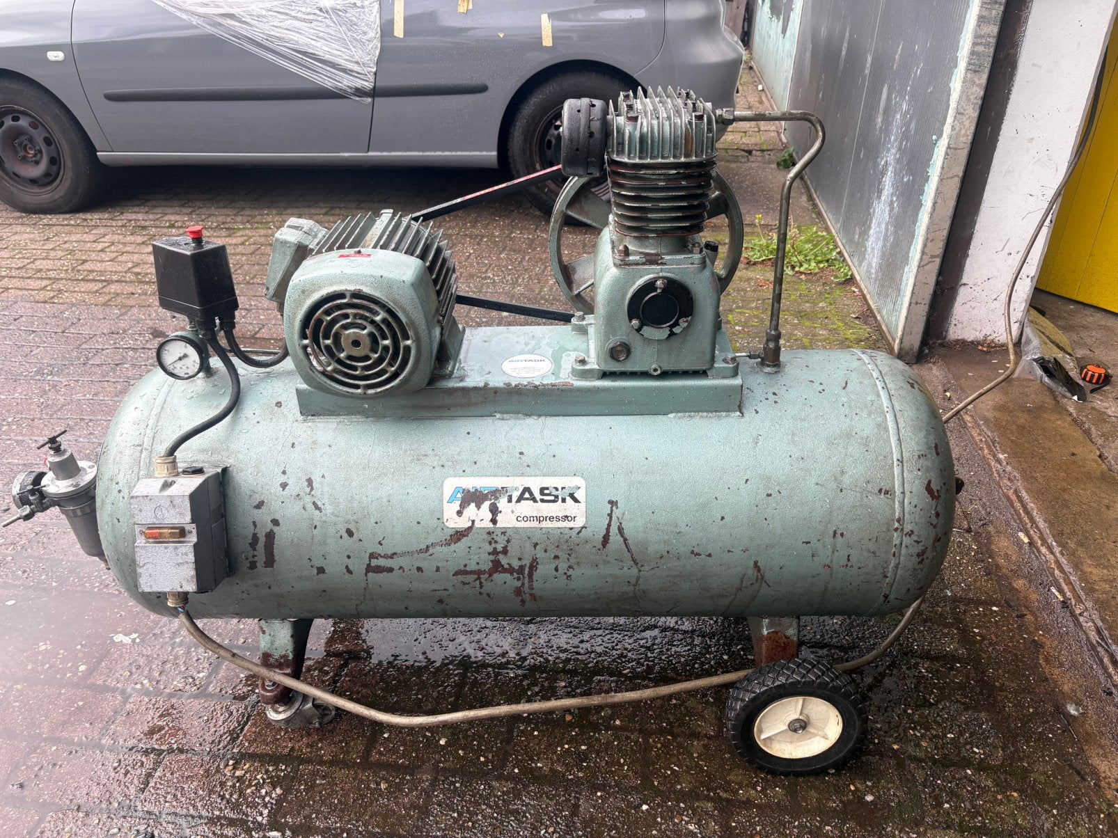 AIR TASK Compressor – 150 liter – 2,2 kW / 3 PK, Minder dan 25 liter, Ophalen, Zo goed als nieuw, 200 tot 400 liter/min
