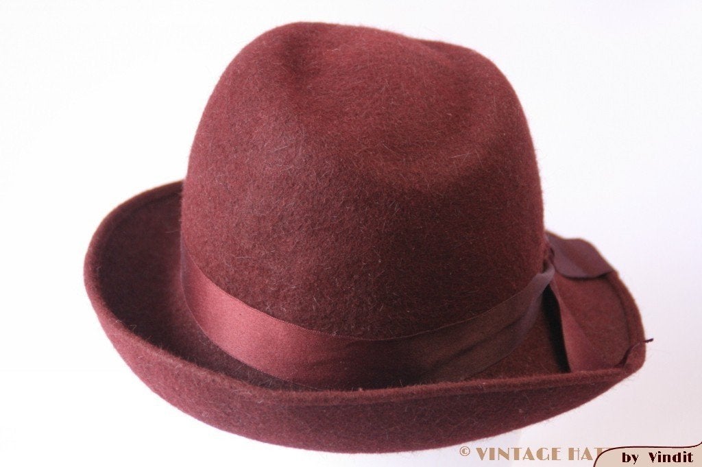 Vintage Dameshoed donker paars haarvilt 55 = S tot XS, Ophalen of Verzenden, Gedragen, 55 cm (S, 6⅞ inch) of minder, Hoed