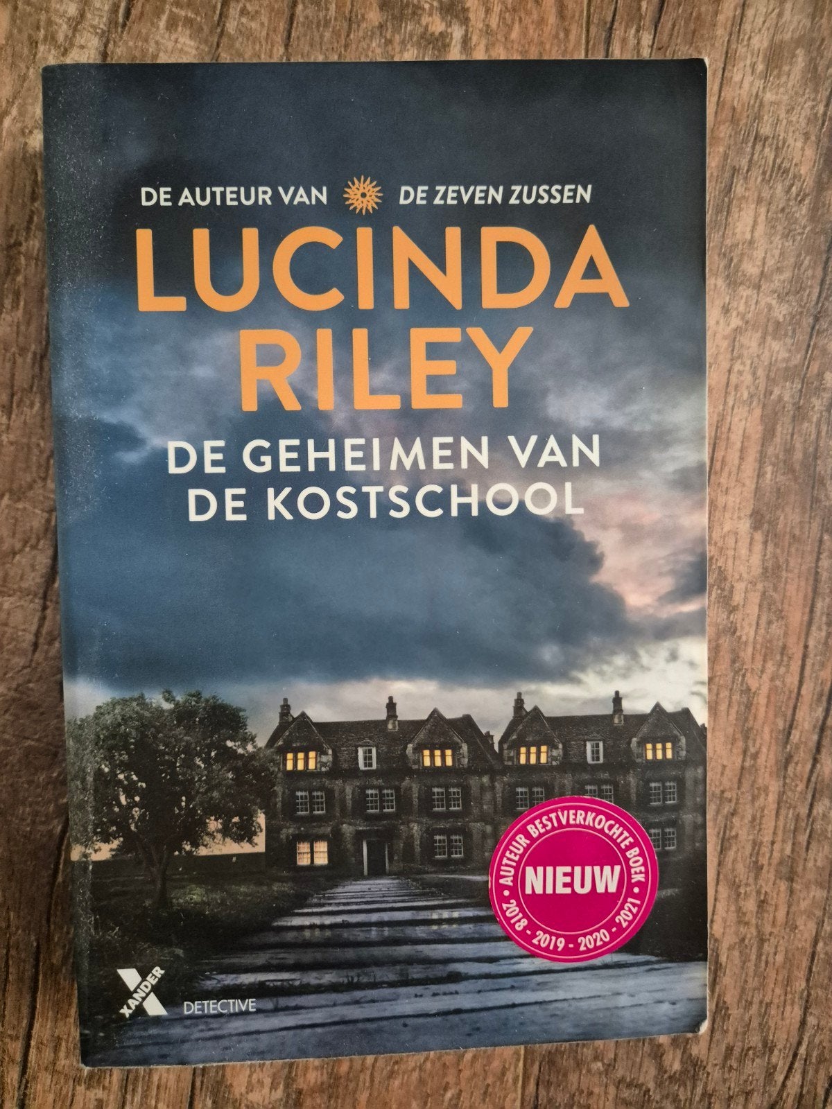 Lucinda Riley - De Geheimen van de Kostschool, Ophalen of Verzenden