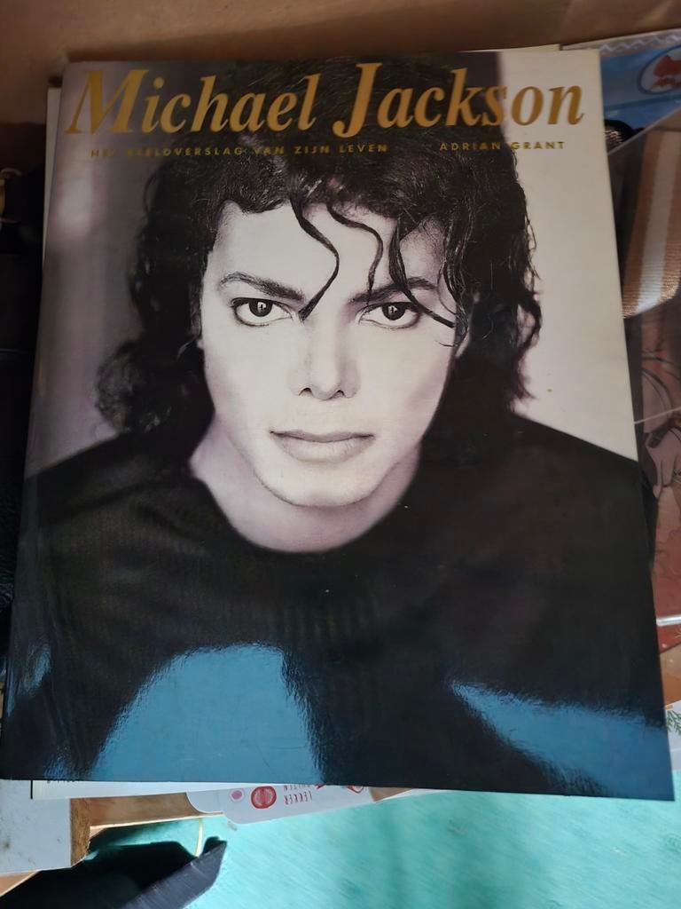 Michael Jackson Collector’s Boek - Adrian Grant, Ophalen of Verzenden, Gelezen, Artiest