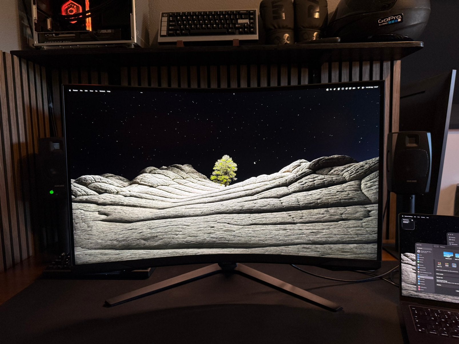 Samsung Odyssey Neo G7 32" 4k Mini-LED Gaming Monitor