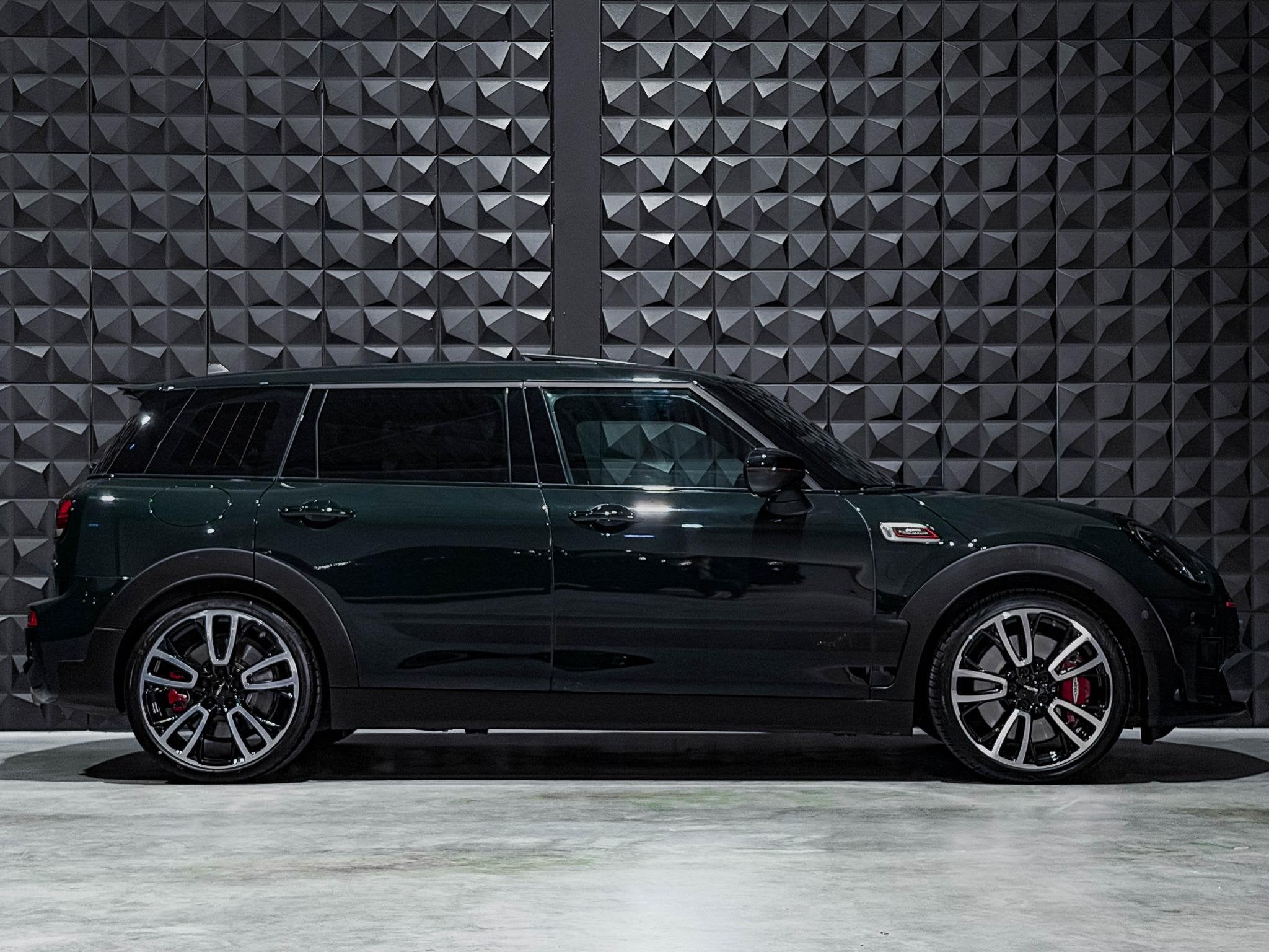 MINI Clubman 2.0 JCW ALL4 John Cooper Works | Pano | 19"| HU, Auto's, Mini, Gebruikt, 4 cilinders, Vierwielaandrijving, Automatische klimaatregeling