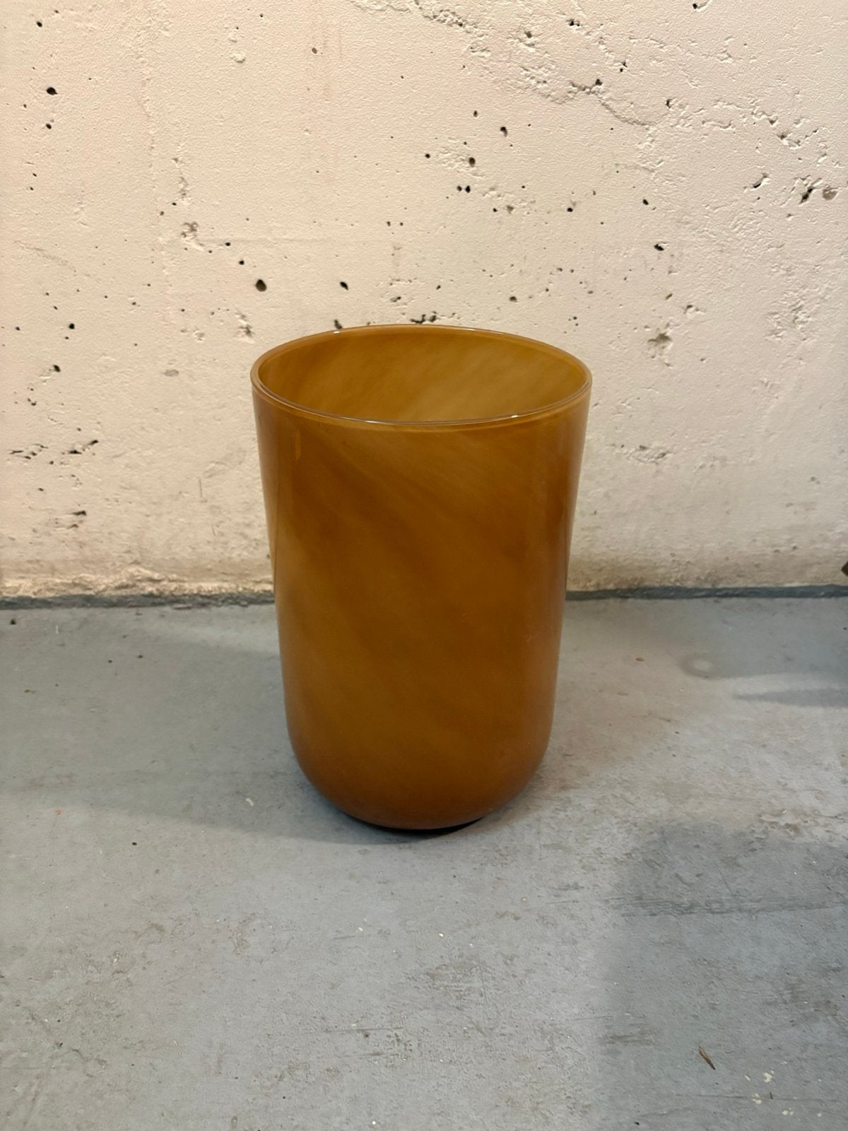 H&M Home Bruine Glazen Vaas - Zo goed als nieuw, Ophalen, Overige kleuren, Minder dan 50 cm, Glas