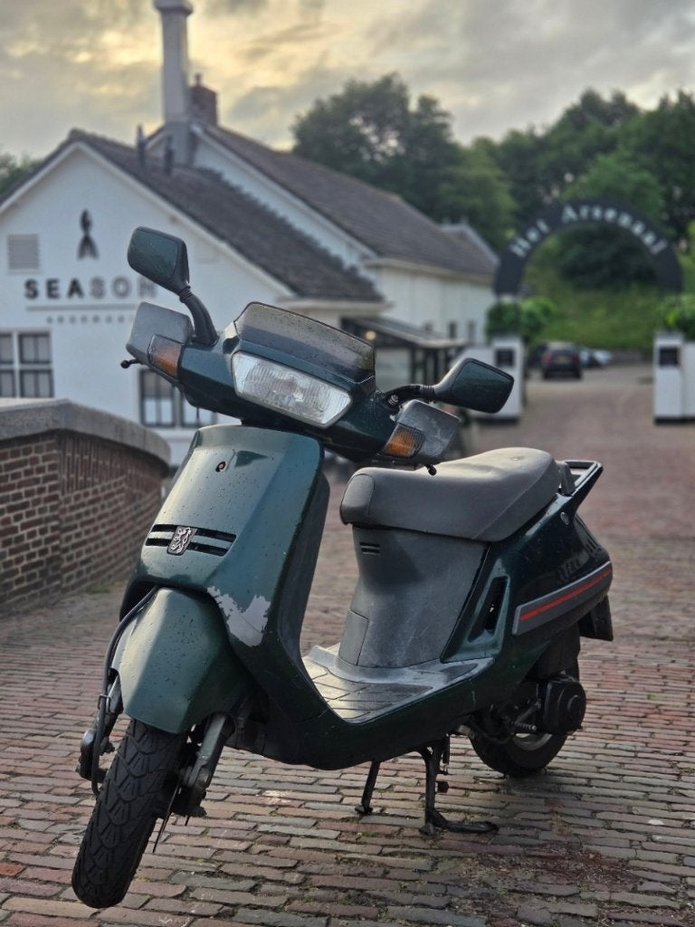 Peugeot SV 125cc Tweetakt - A1 Rijbewijs - Retro Scooter, Motoren, Motoren | Overige merken, Scooter, Nieuw, Bedrijf, 125 cc