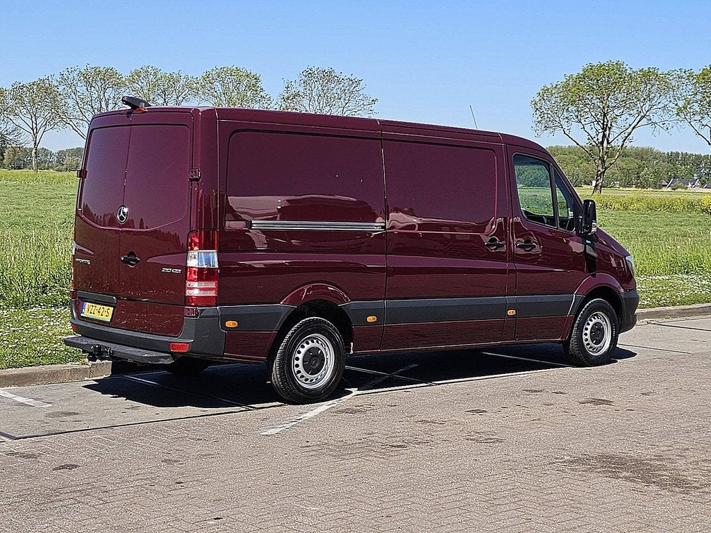 MERCEDES-BENZ SPRINTER 211 CDI l2h1 trekhaak airco, Auto's, Automaat, Euro 5, Achterwielaandrijving, Gebruikt