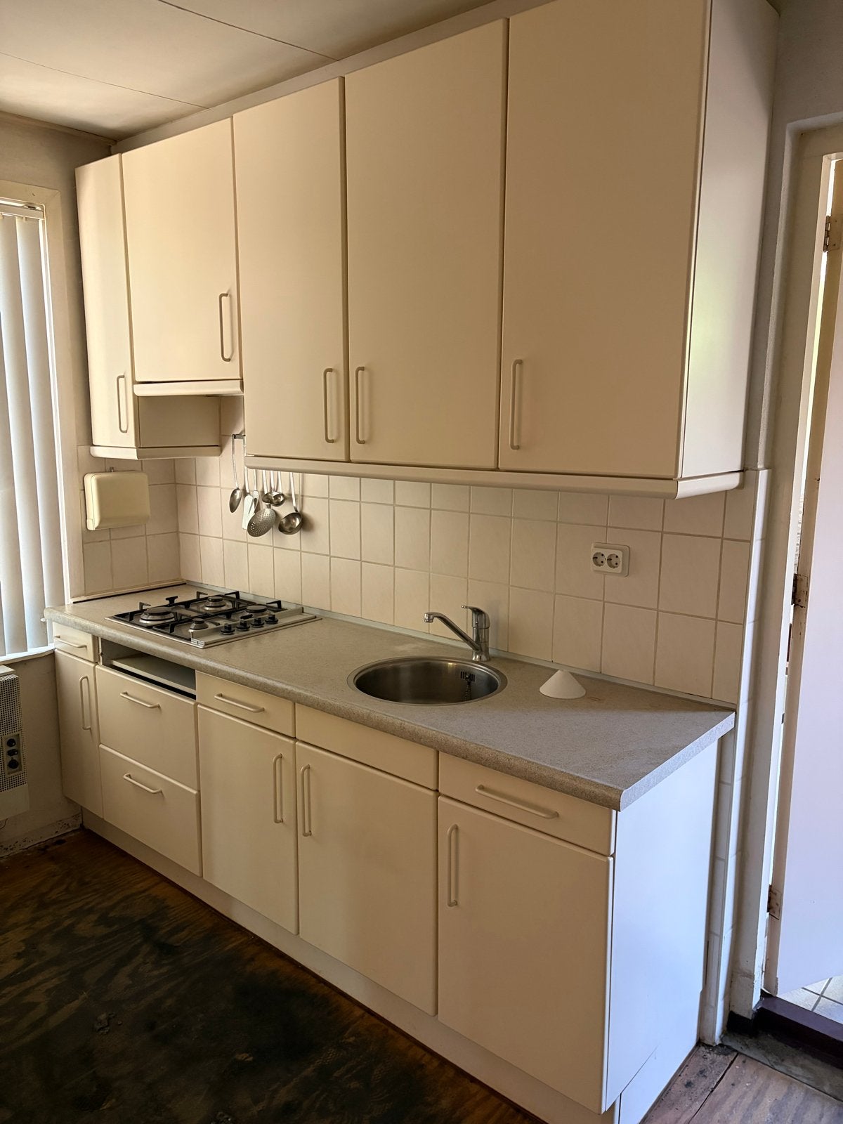 Complete keuken met boven- en onderkasten GRATIS AFHALEN, Huis en Inrichting, Keuken | Complete keukens, Ophalen, Gebruikt, Enkelwandige keuken