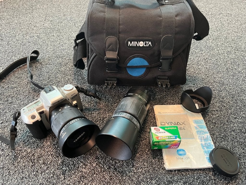 Minolta Dynax 404si spiegelreflexcamera met 2 lenzen, Ophalen of Verzenden, Gebruikt, Spiegelreflex, Minolta