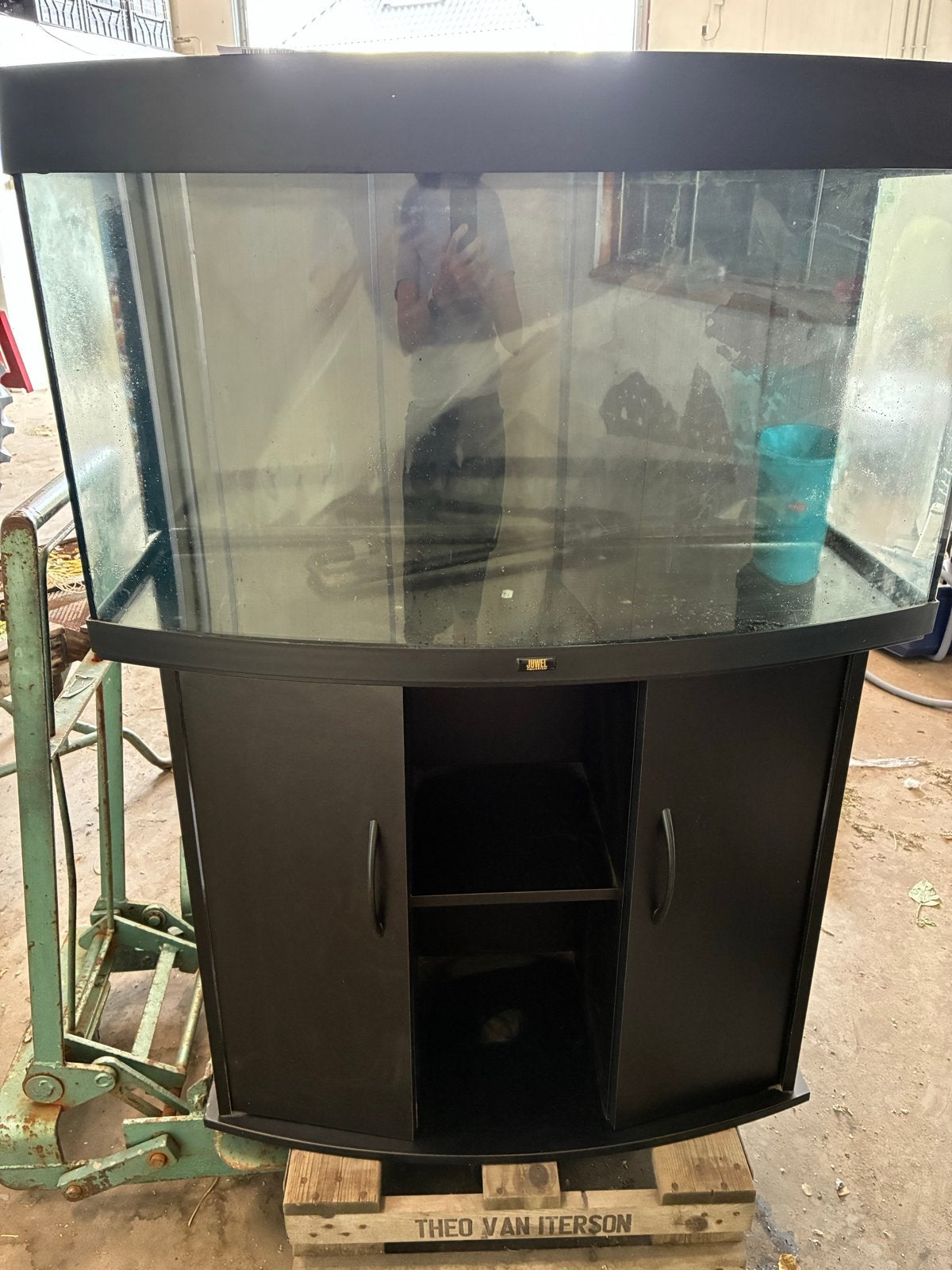 Aquarium compleet met kast + pomp CristalProfi + verlichting, Ophalen, Inclusief toebehoren, Gebruikt, Leeg aquarium